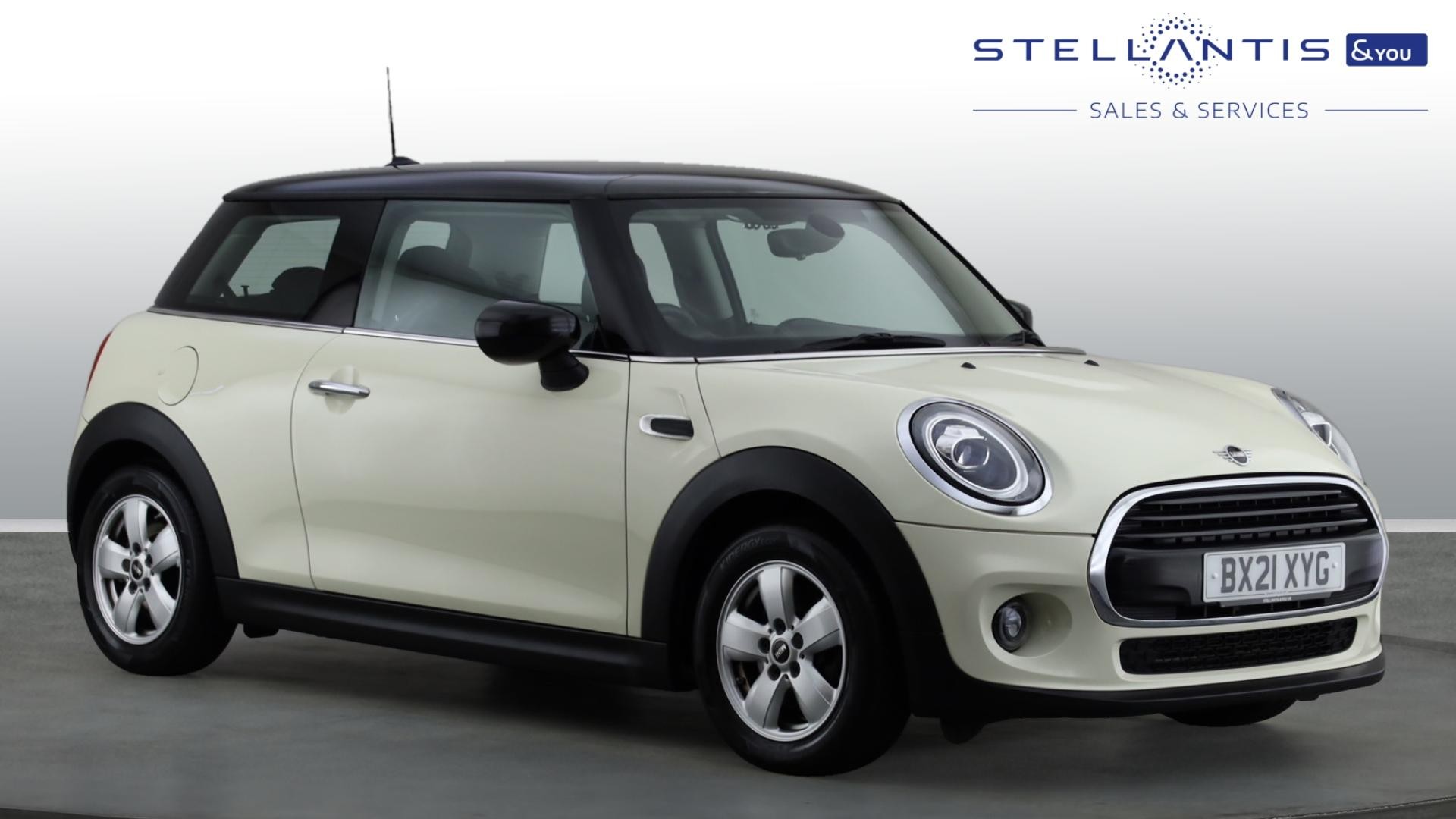 Main listing image - MINI Hatchback