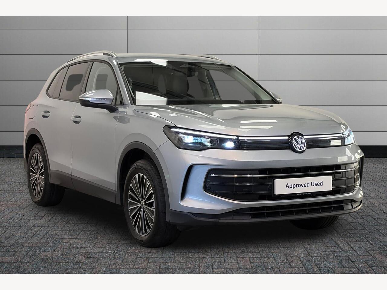 Main listing image - Volkswagen Tiguan
