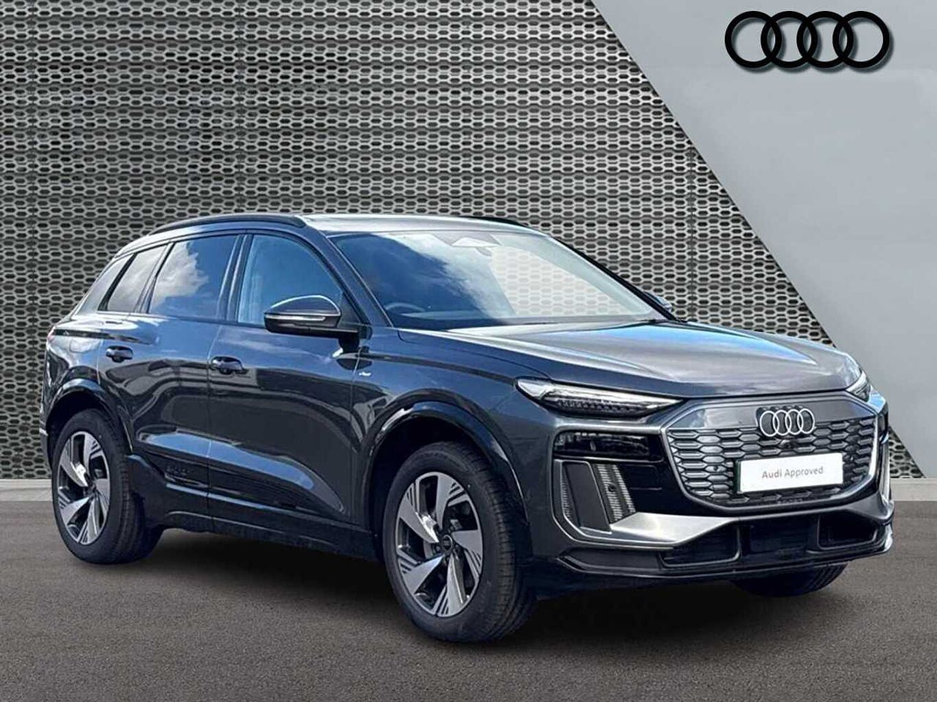 Main listing image - Audi Q6