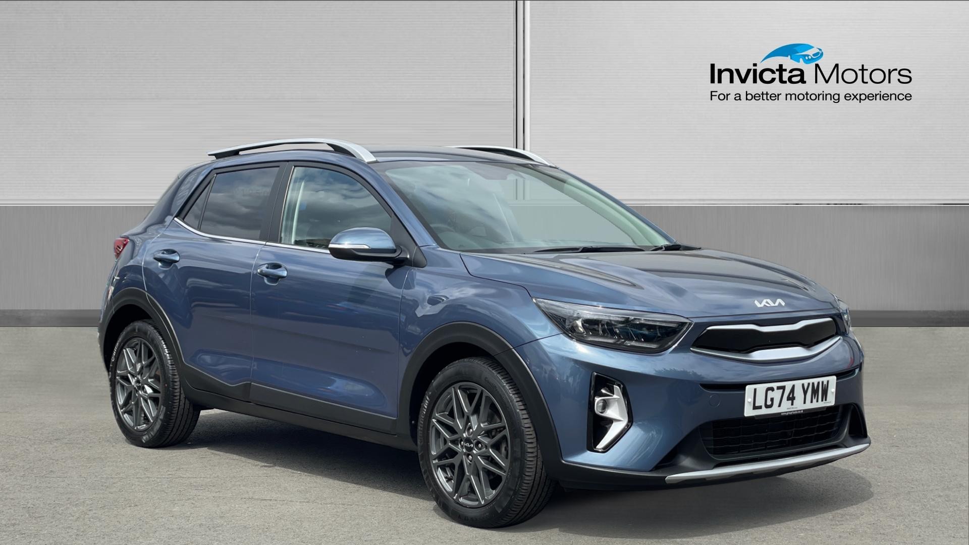 Main listing image - Kia Stonic