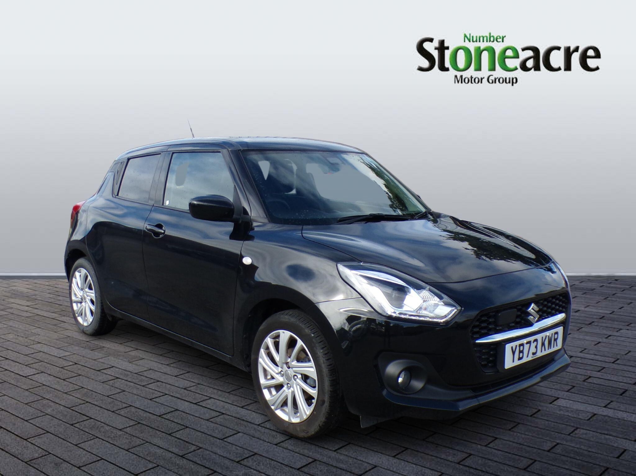 Main listing image - Suzuki Swift