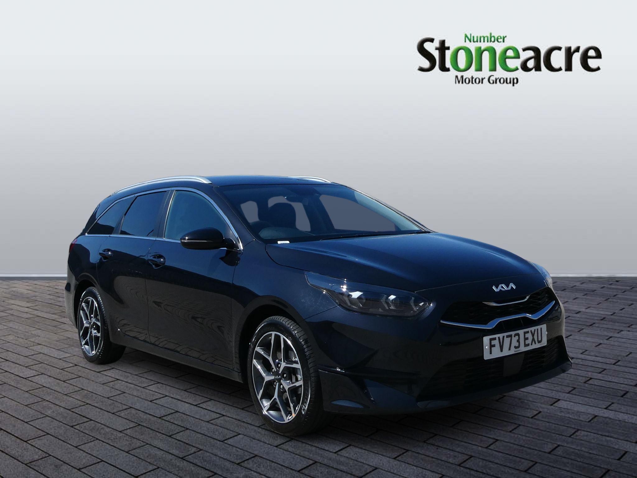 Main listing image - Kia Ceed SW