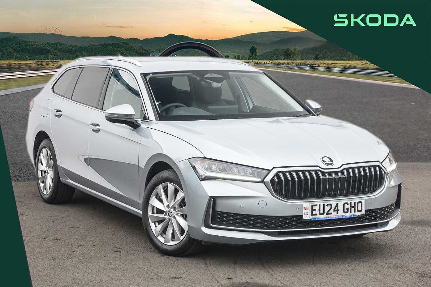 Main listing image - Skoda Superb Estate