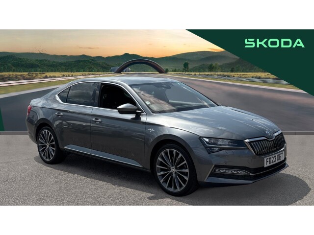 Main listing image - Skoda Superb