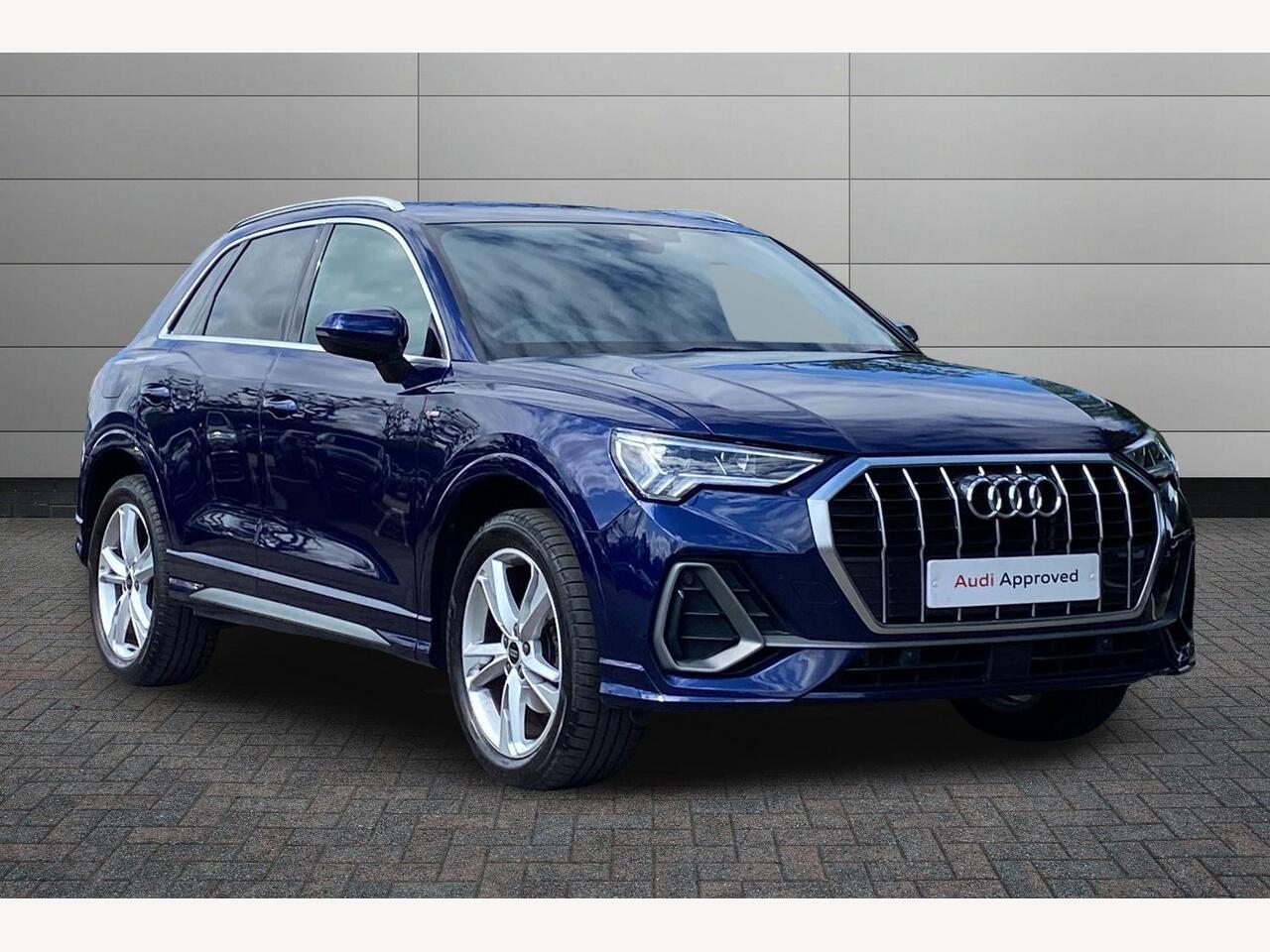 Main listing image - Audi Q3