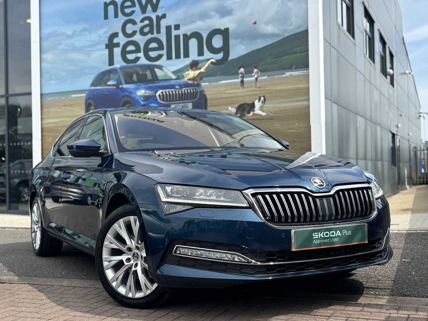 Main listing image - Skoda Superb