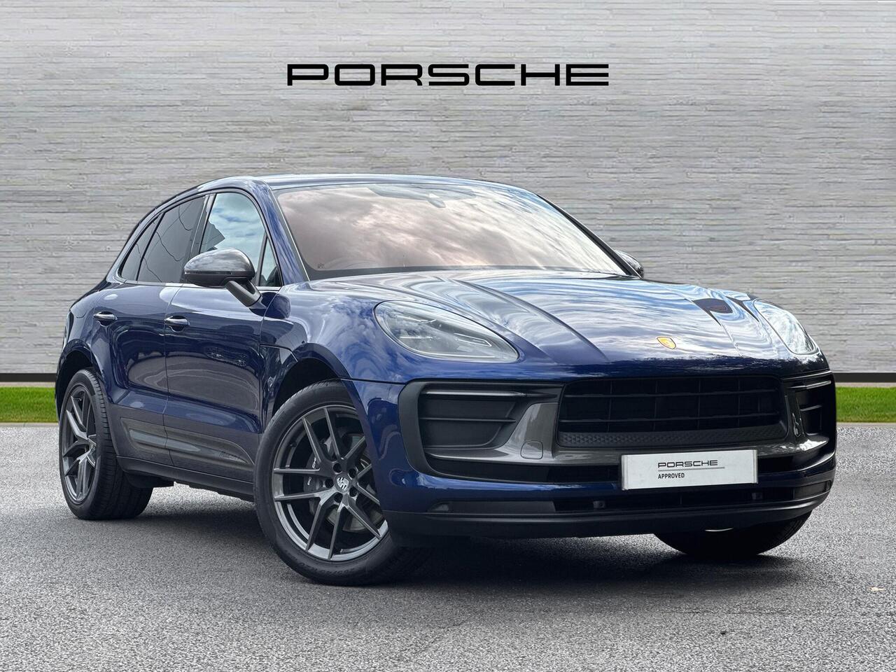 Main listing image - Porsche Macan