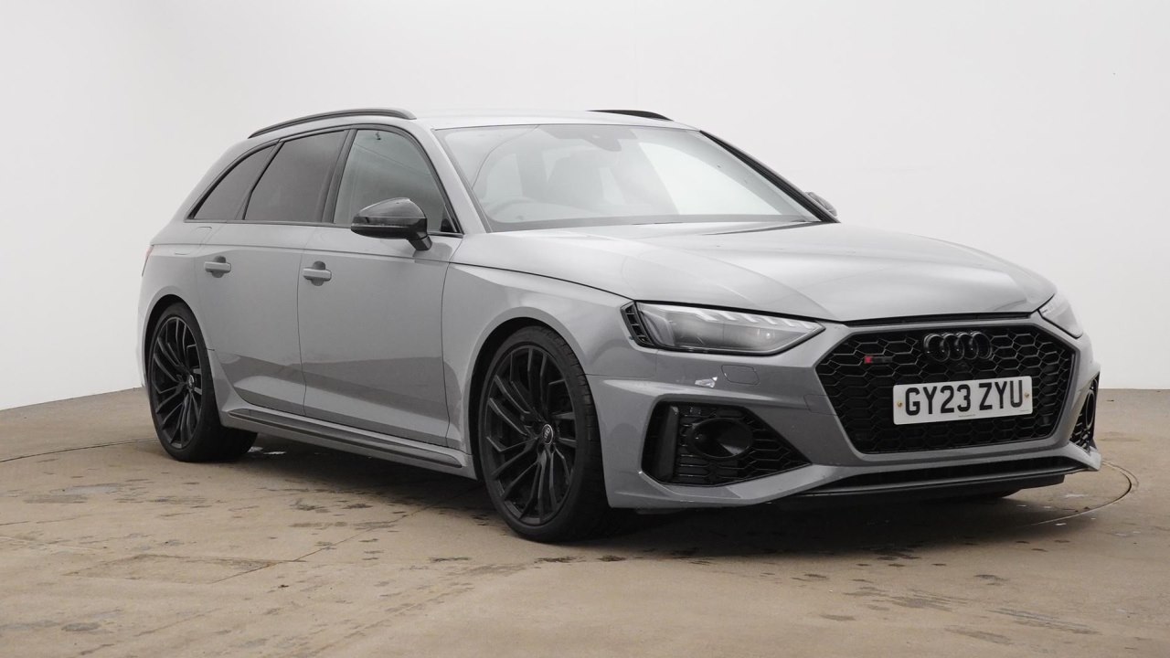 Main listing image - Audi RS4