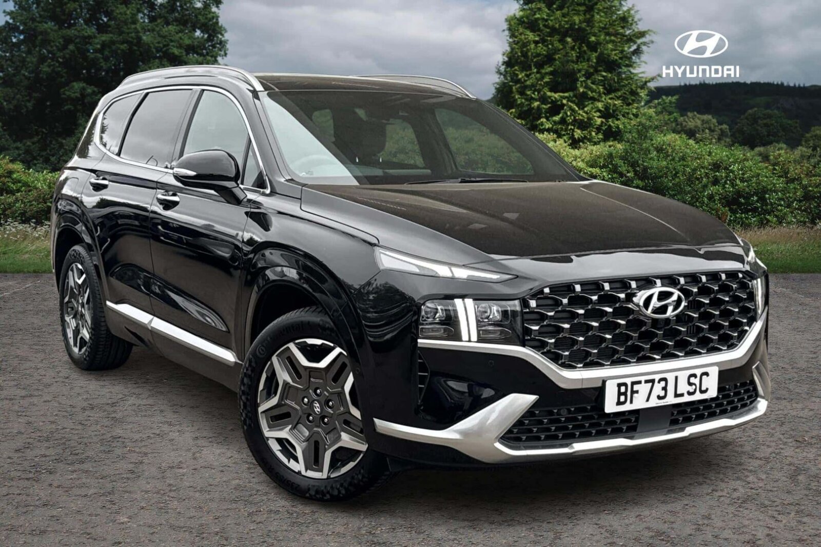 Main listing image - Hyundai Santa Fe