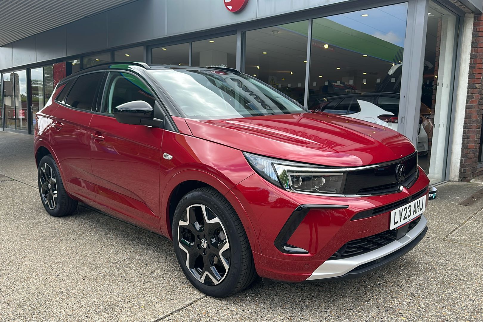 Main listing image - Vauxhall Grandland