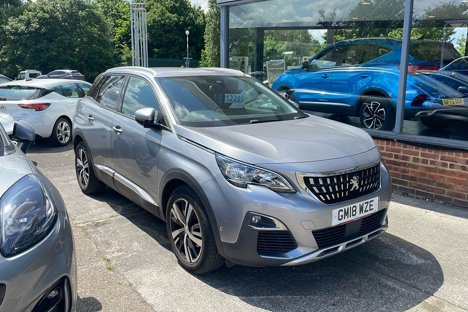 Main listing image - Peugeot 3008