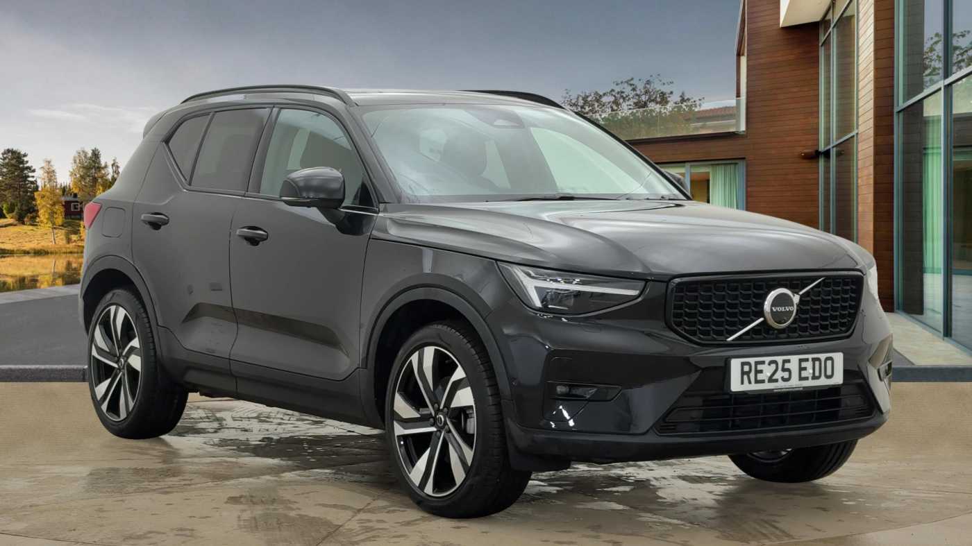Main listing image - Volvo XC40