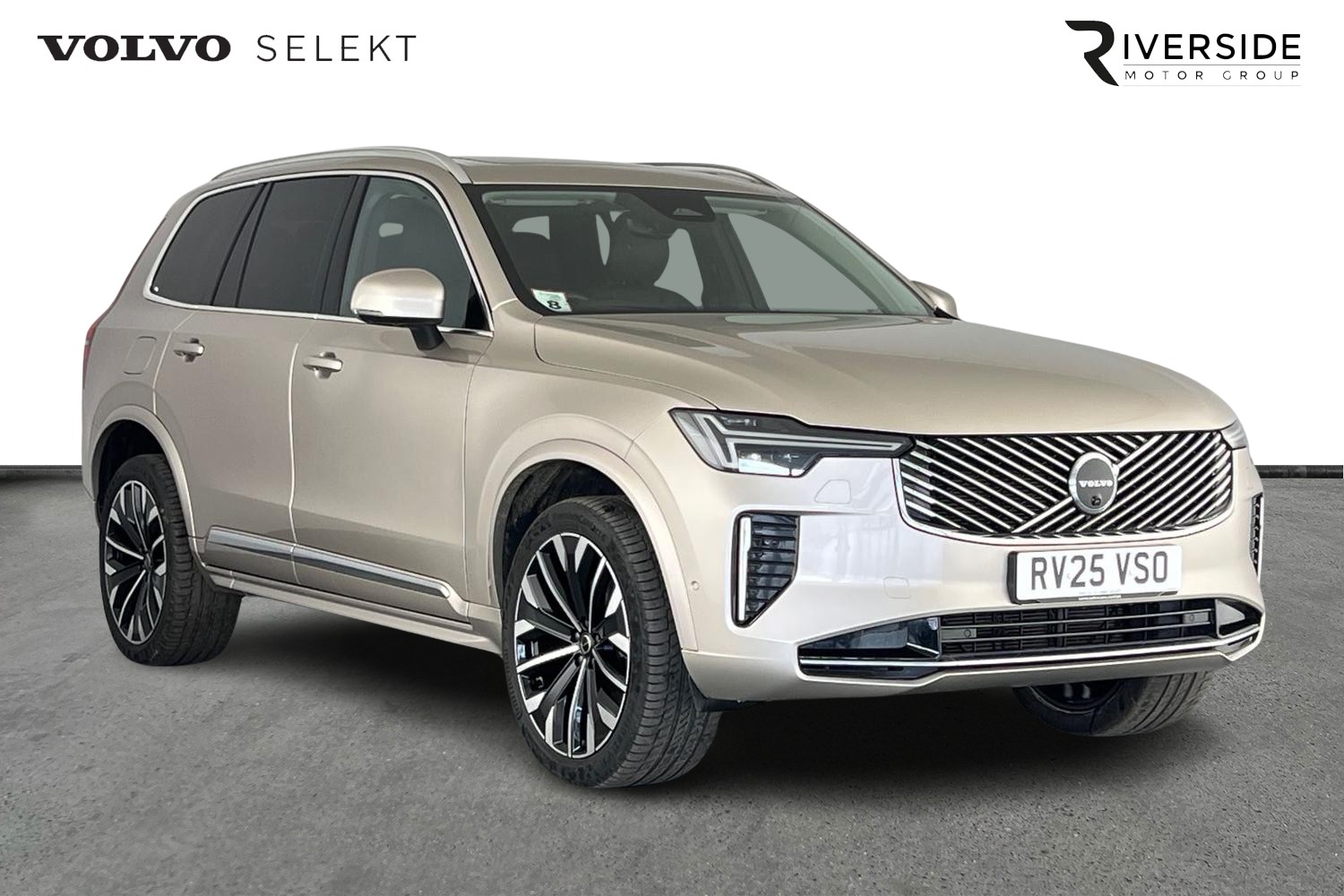 Main listing image - Volvo XC90