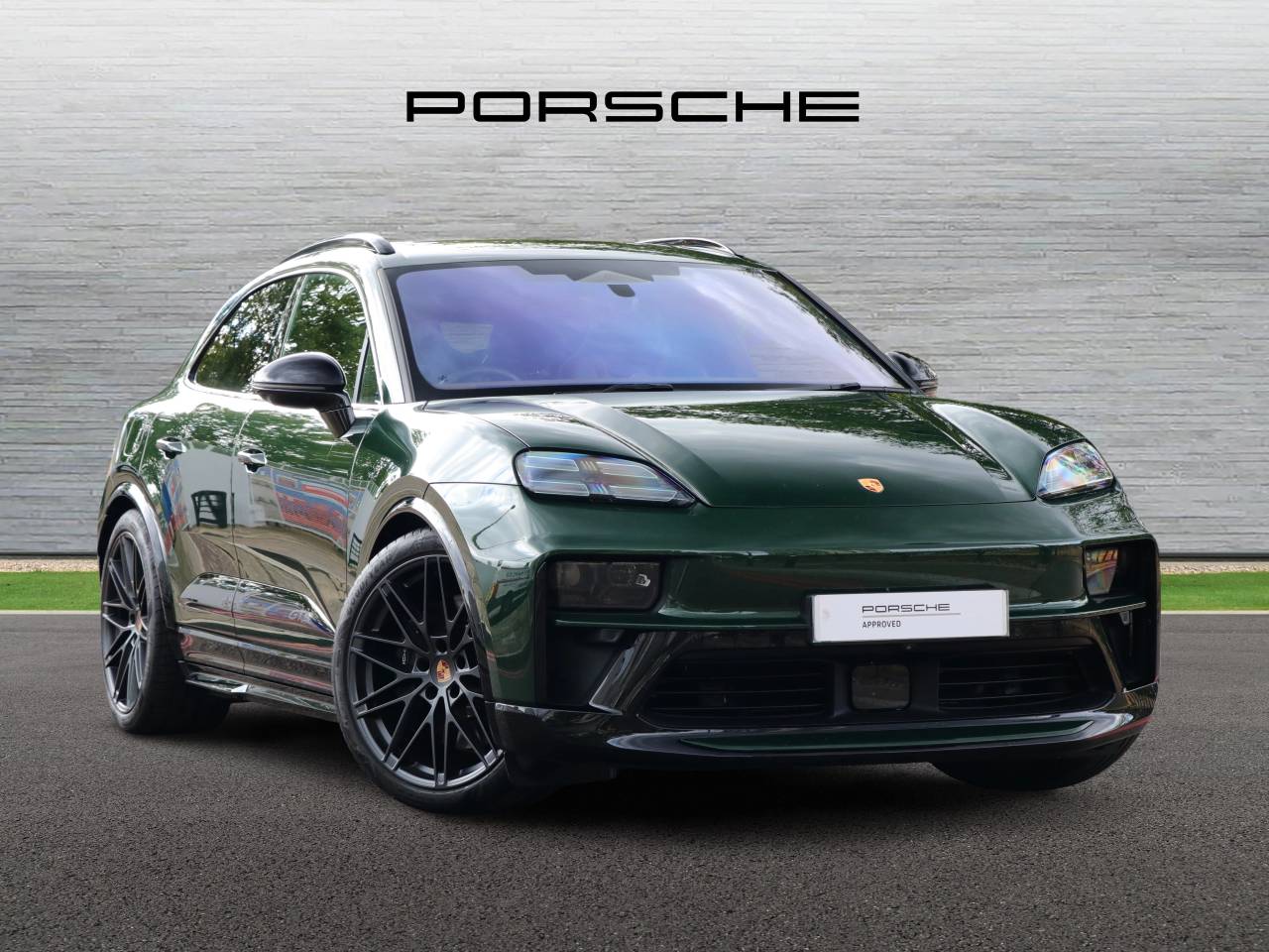 Main listing image - Porsche Macan