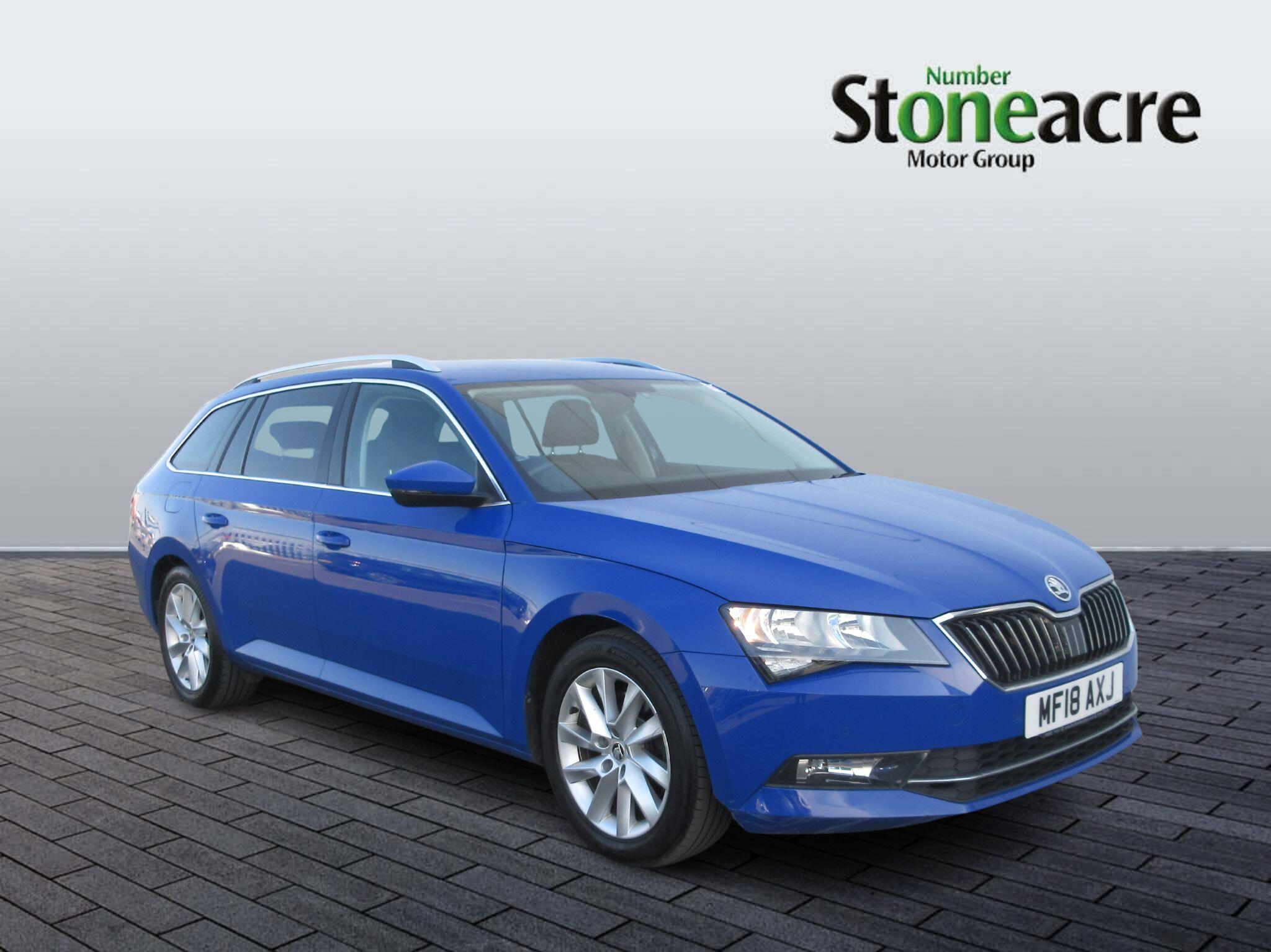 Main listing image - Skoda Superb Estate