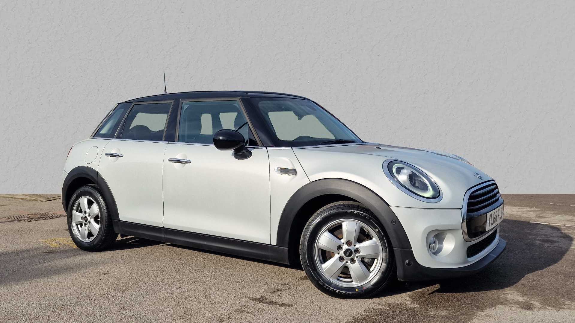 Main listing image - MINI Hatchback 5dr