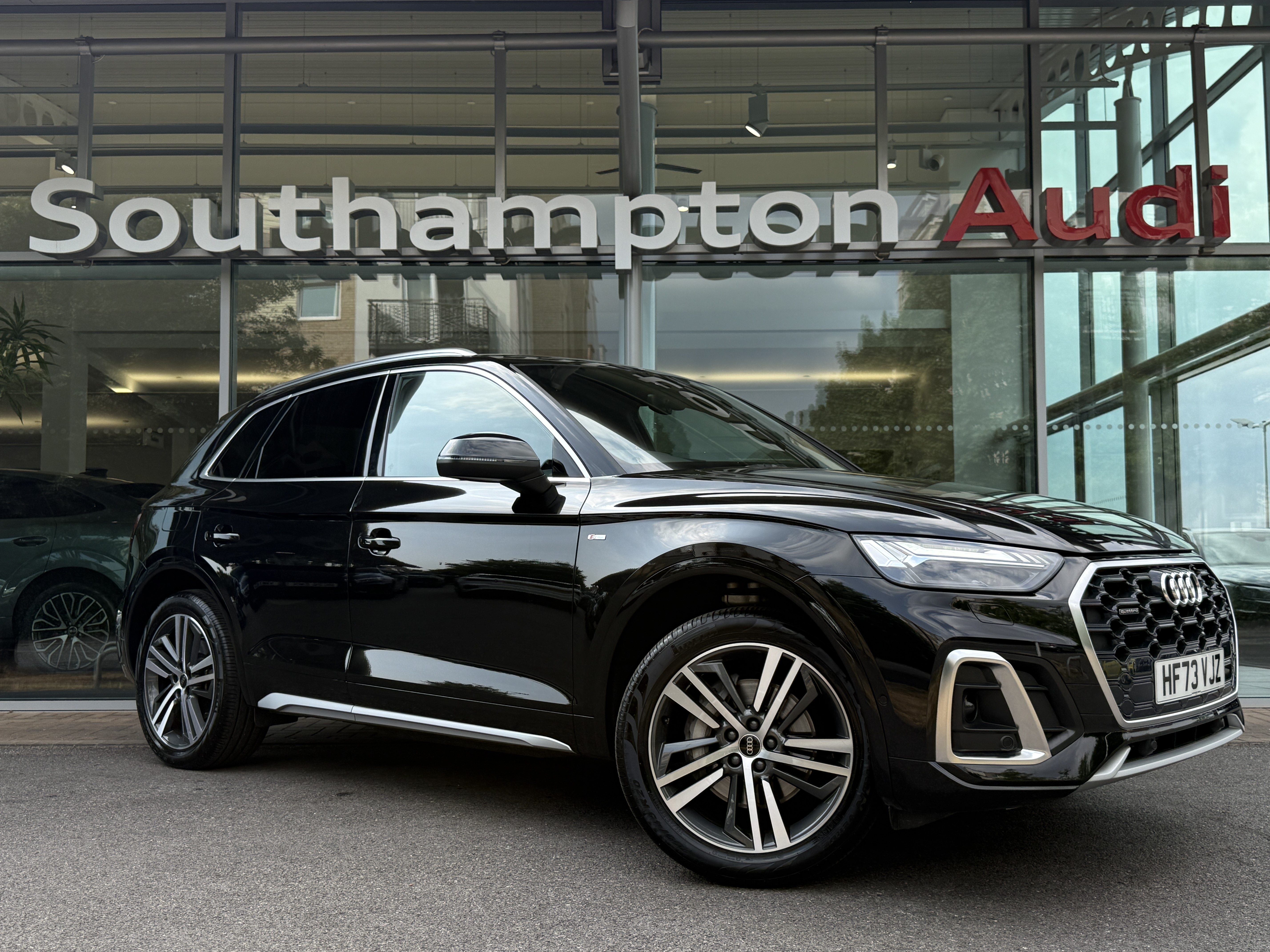 Main listing image - Audi Q5