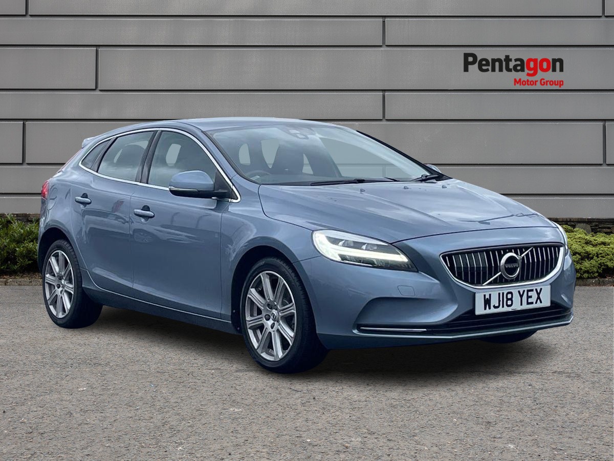 Main listing image - Volvo V40