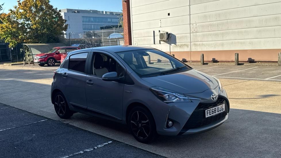 Main listing image - Toyota Yaris