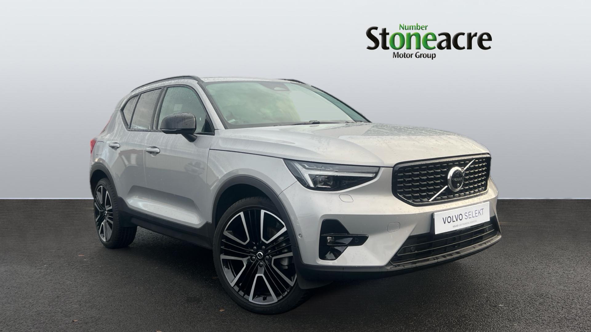 Main listing image - Volvo XC40