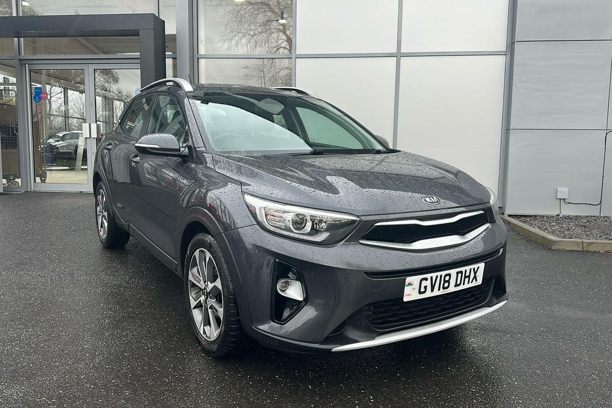 Main listing image - Kia Stonic