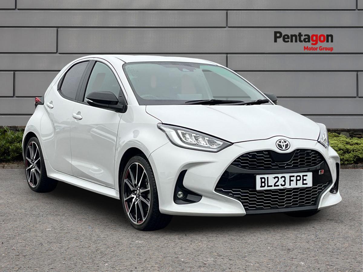 Main listing image - Toyota Yaris