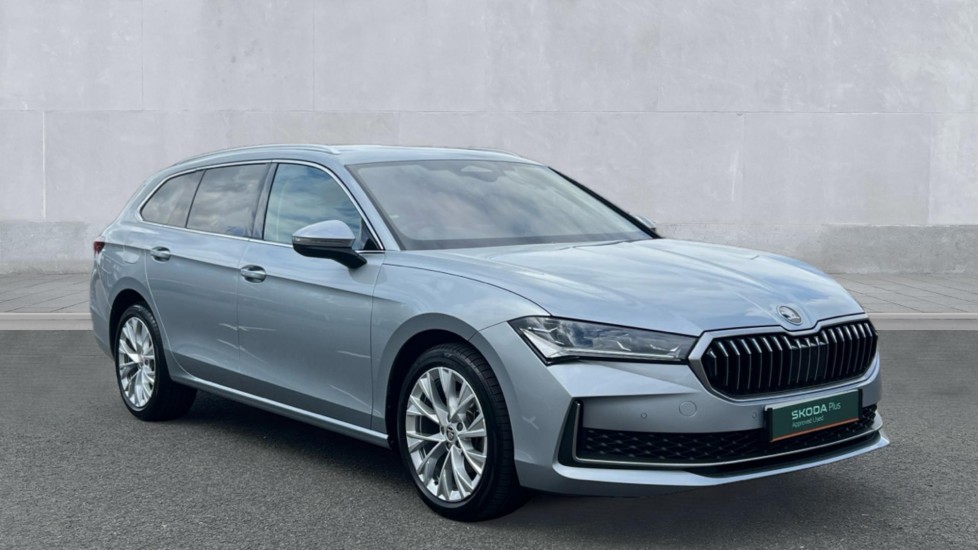 Main listing image - Skoda Superb Estate