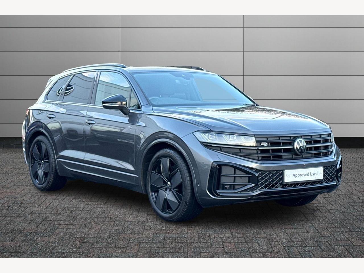 Main listing image - Volkswagen Touareg