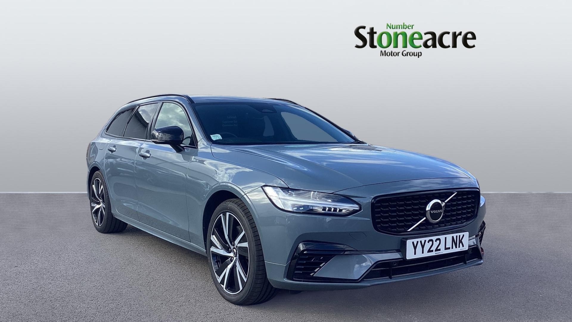 Main listing image - Volvo V90