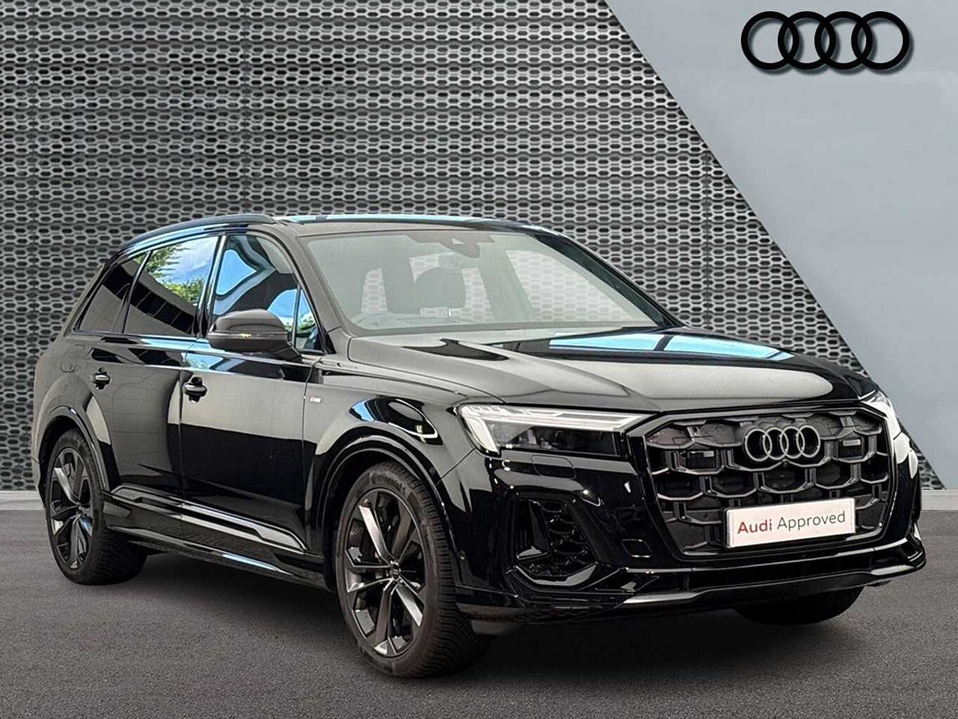 Main listing image - Audi Q7