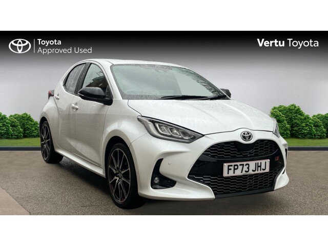Main listing image - Toyota Yaris