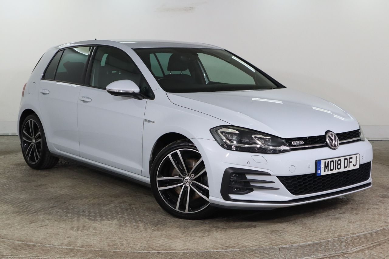 Main listing image - Volkswagen Golf