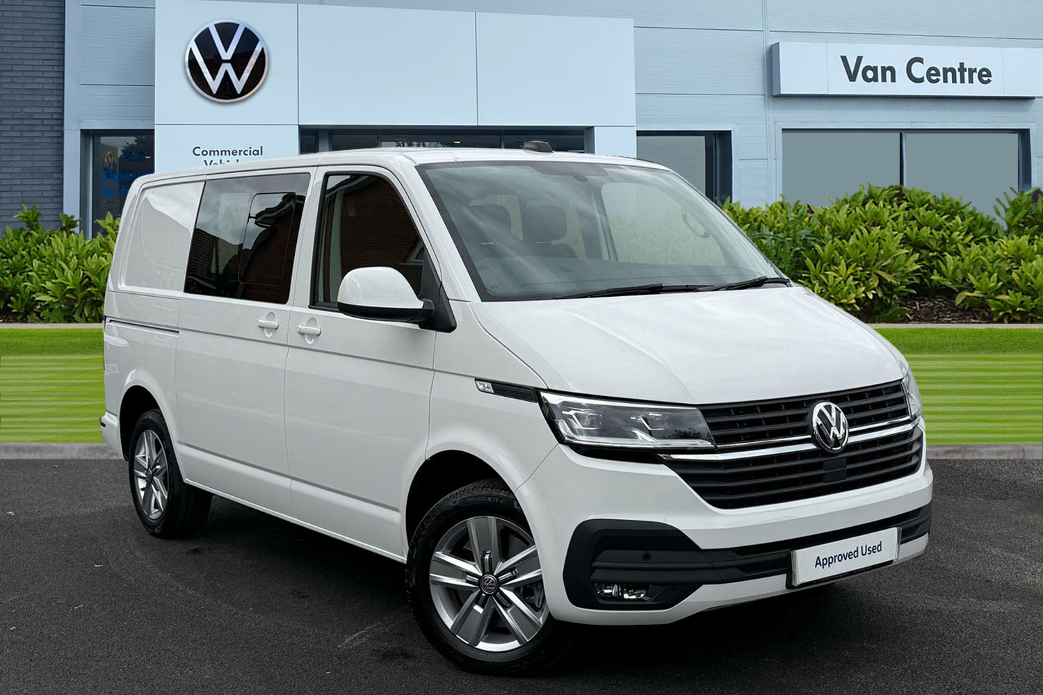 Main listing image - Volkswagen Transporter