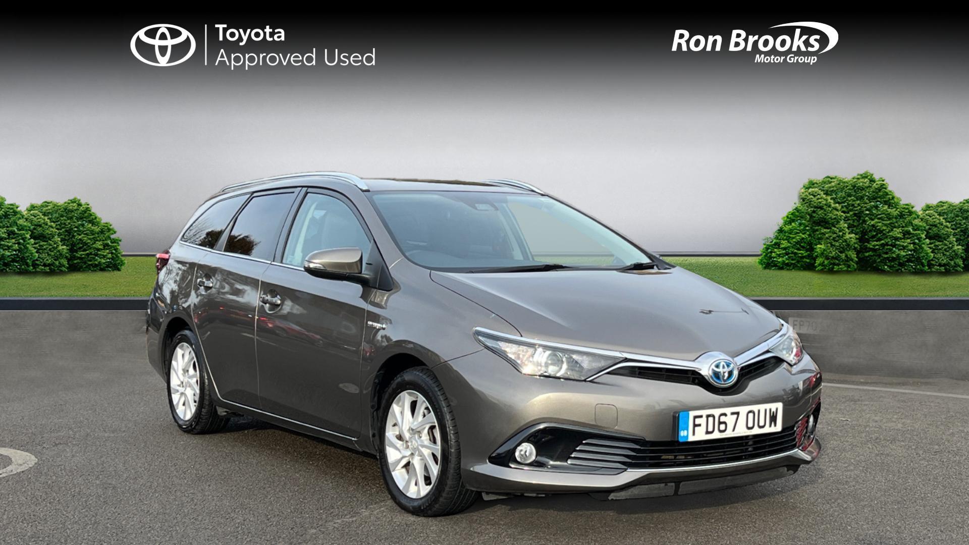 Main listing image - Toyota Auris Touring Sport