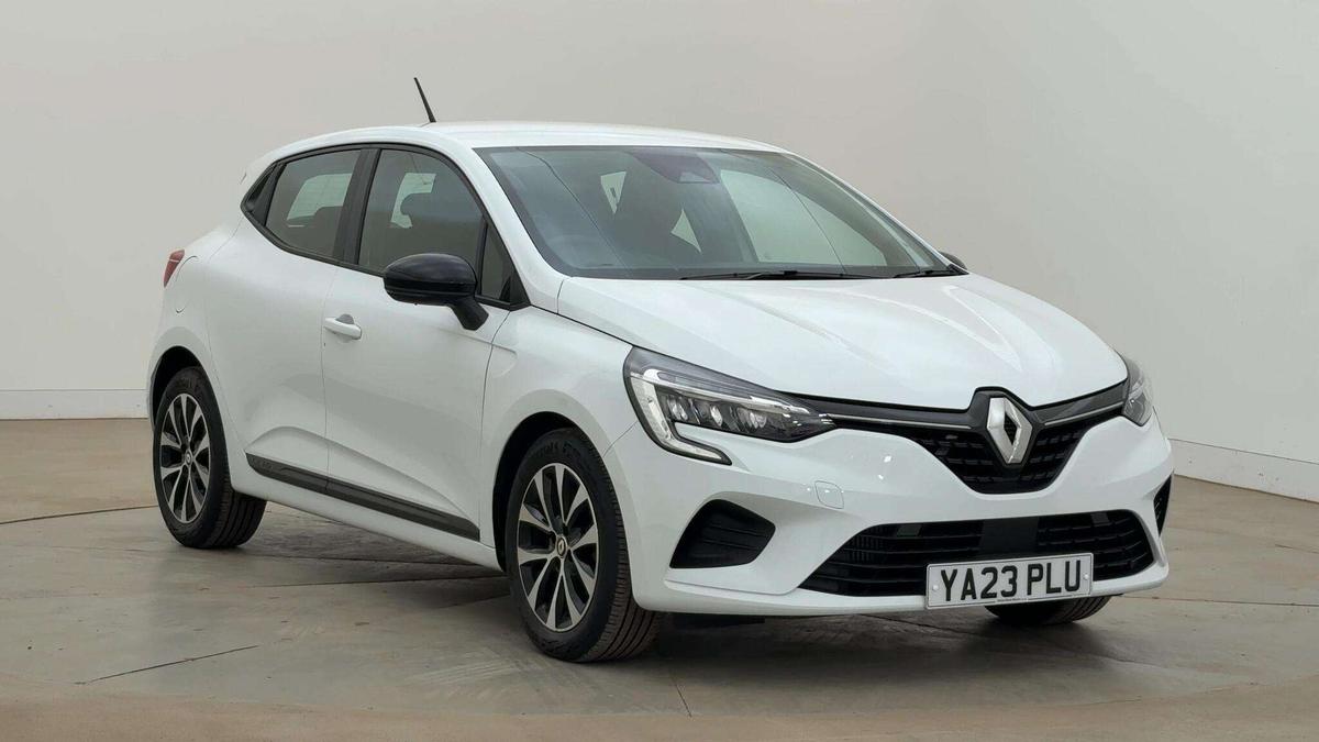 Main listing image - Renault Clio