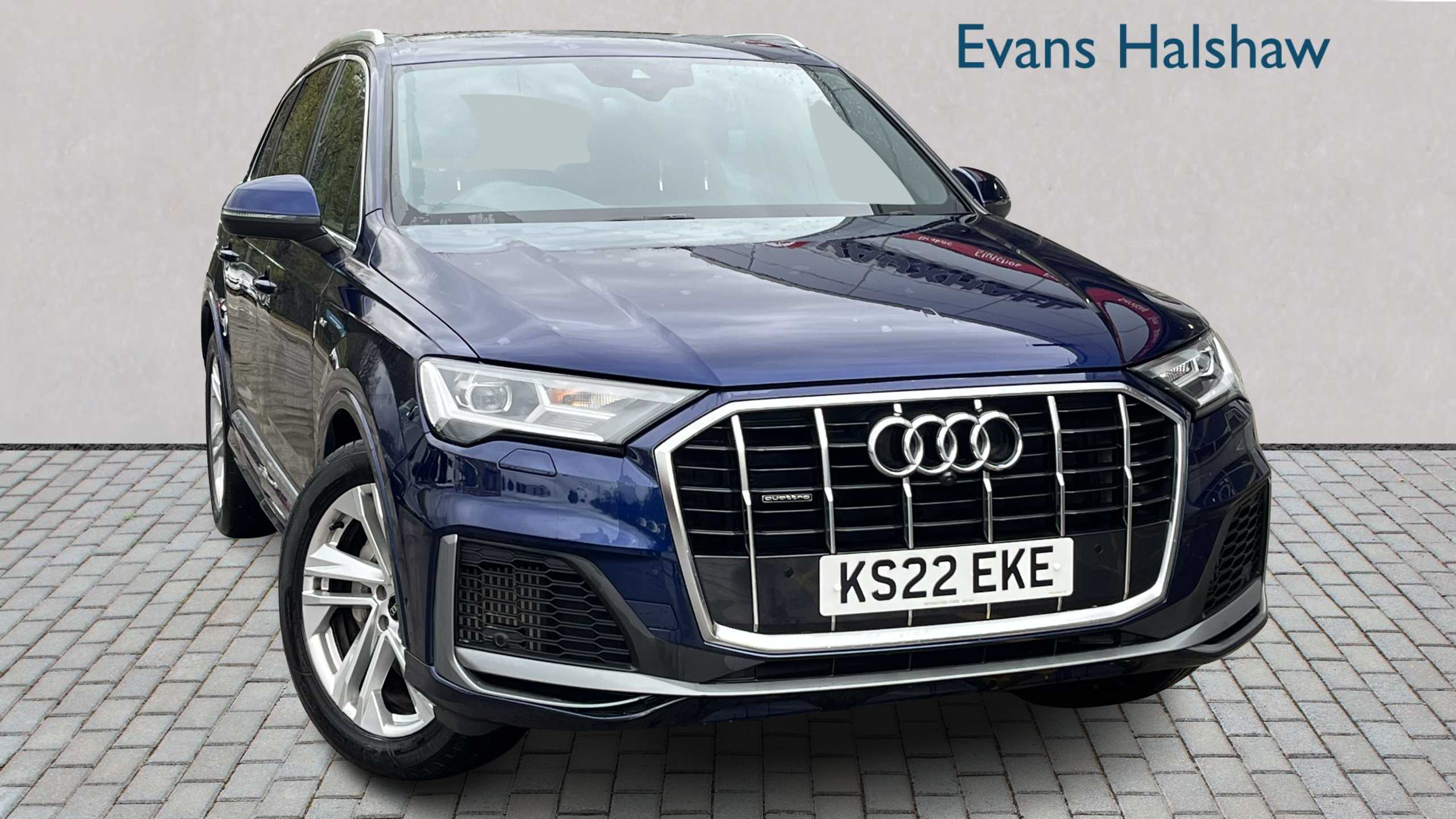 Main listing image - Audi Q7