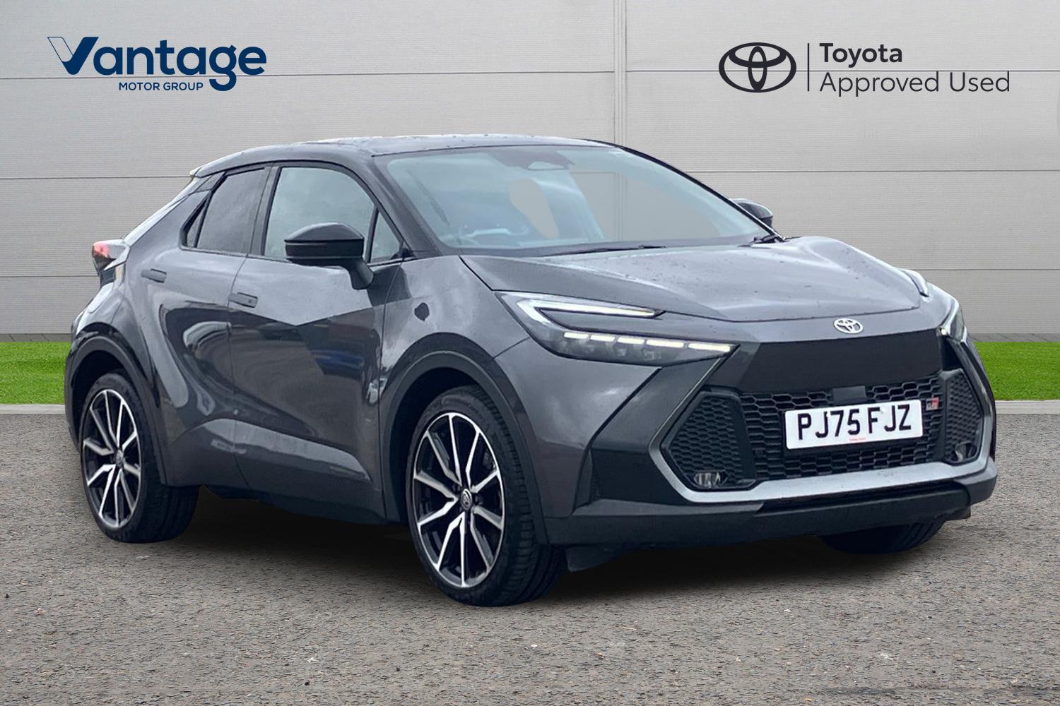 Main listing image - Toyota C-HR