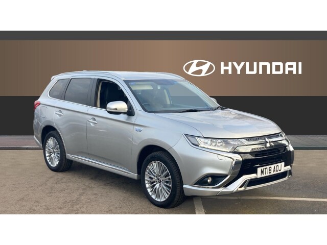 Main listing image - Mitsubishi Outlander