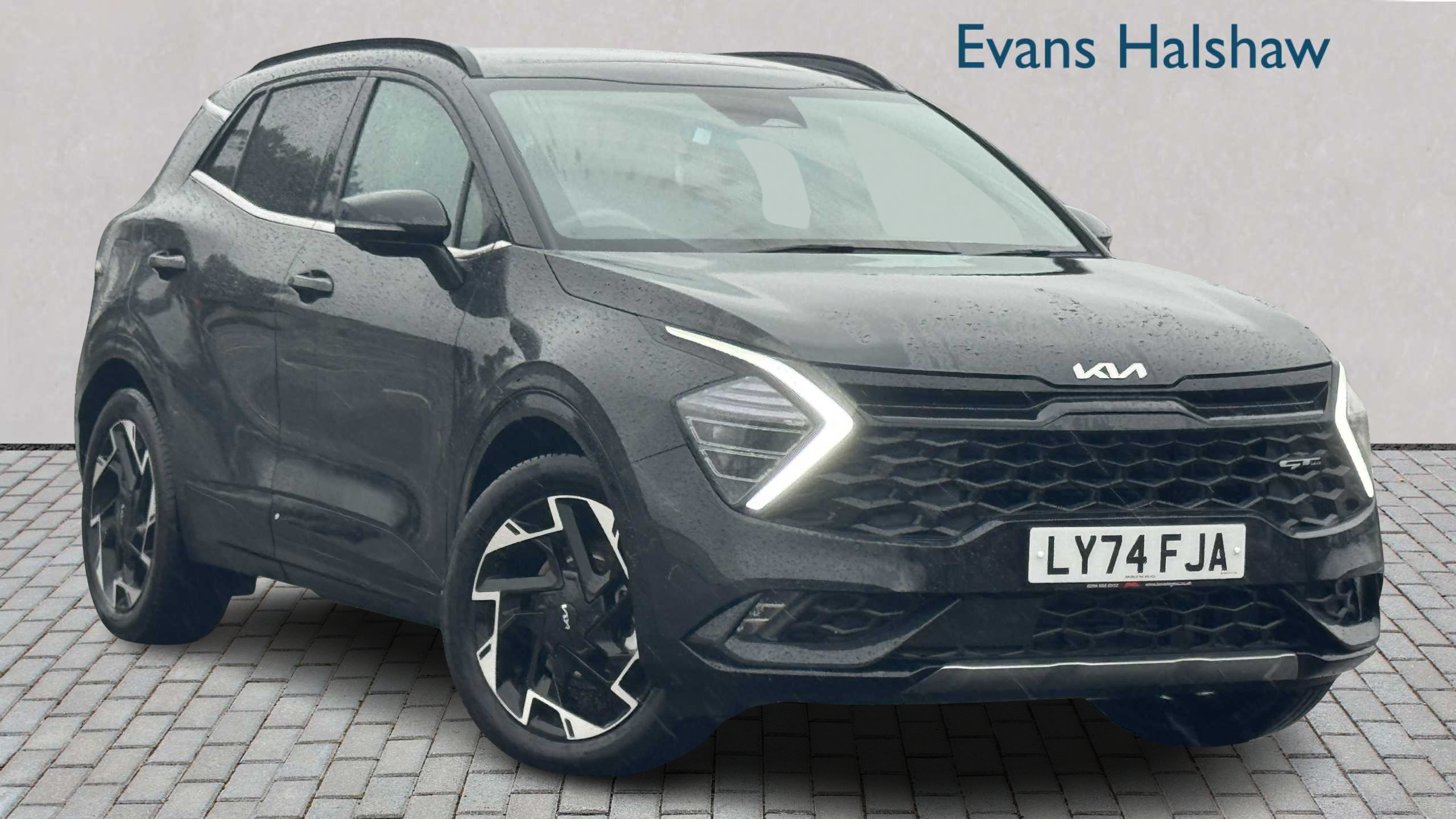 Main listing image - Kia Sportage