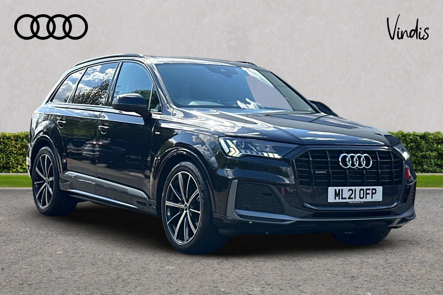 Main listing image - Audi Q7
