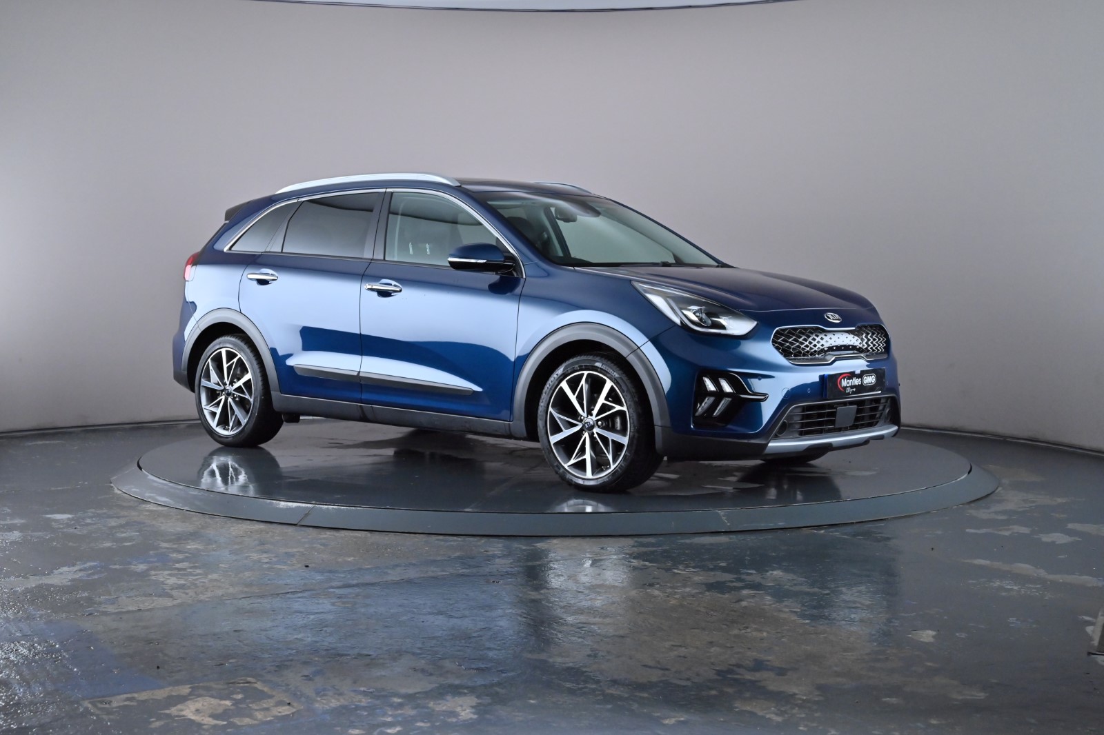 Main listing image - Kia Niro