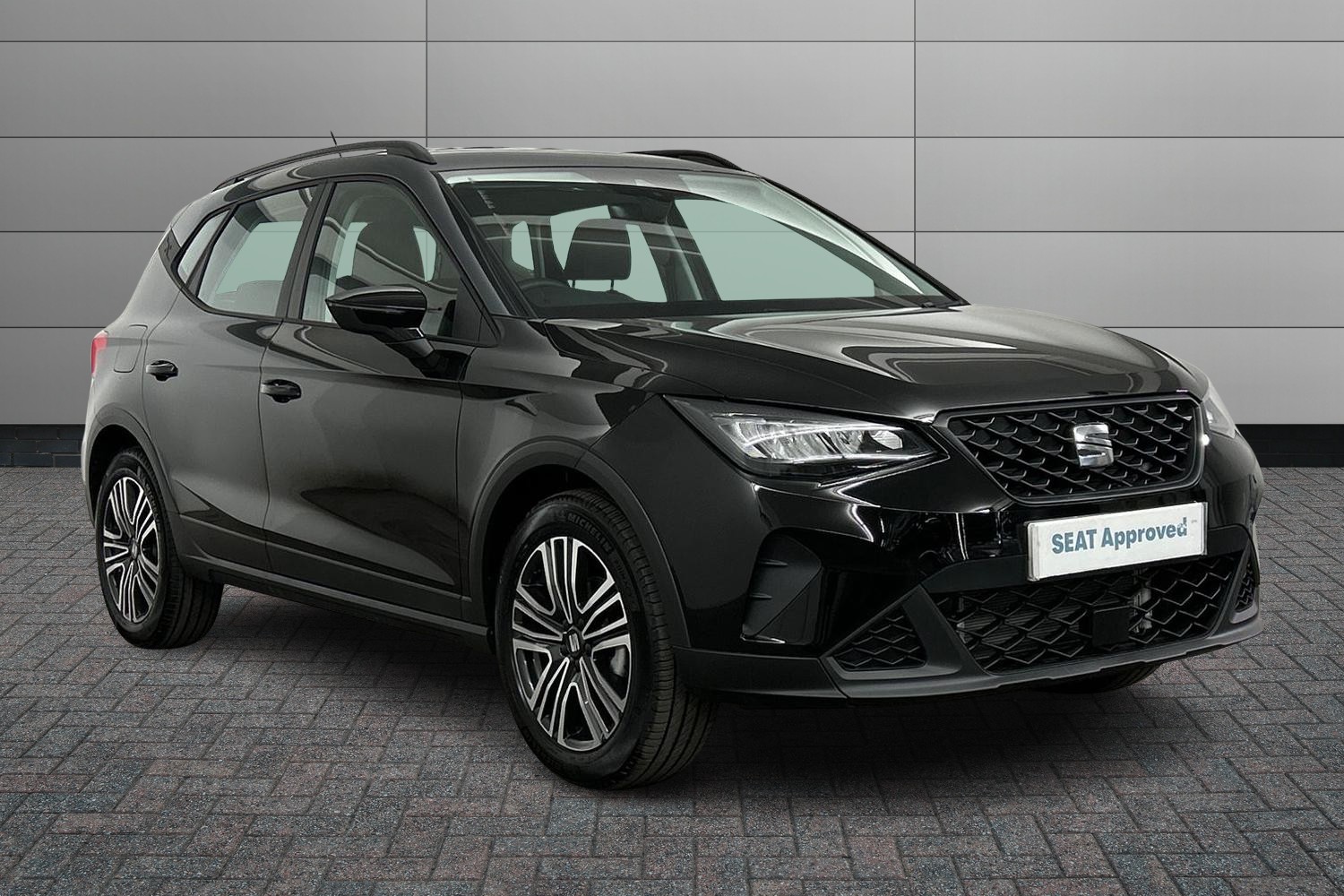 Main listing image - SEAT Arona