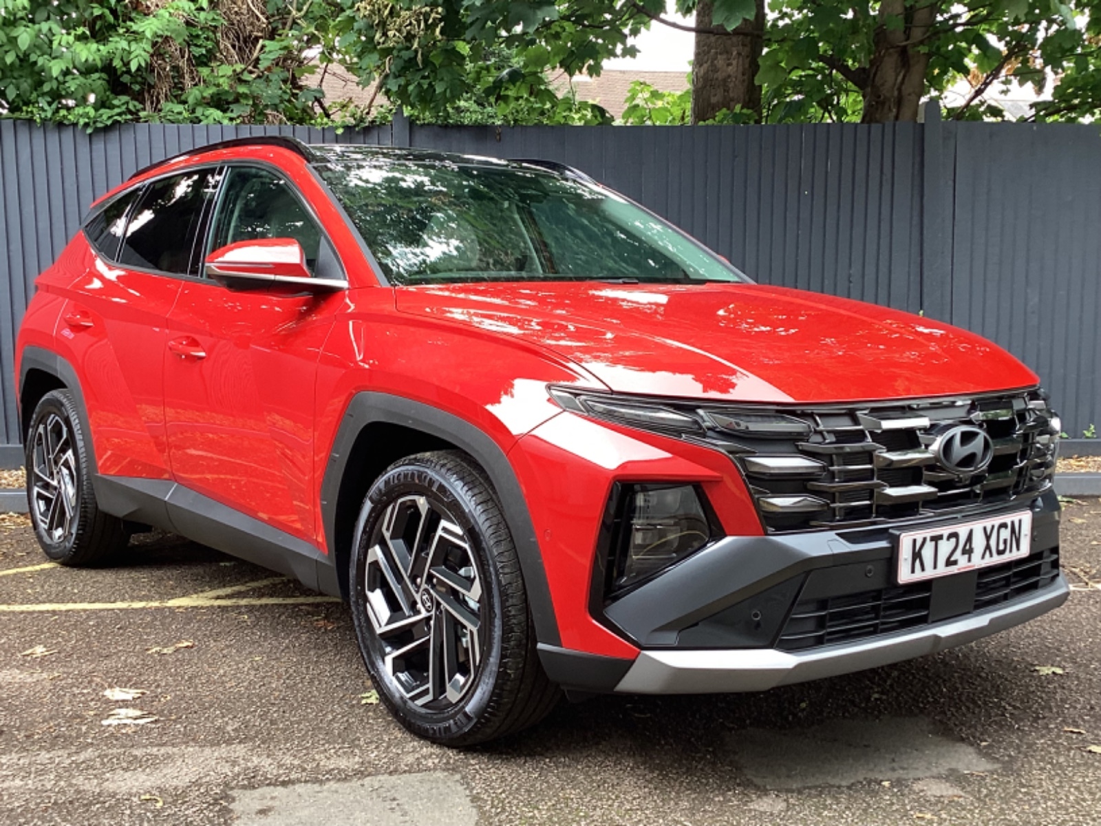 Main listing image - Hyundai Tucson