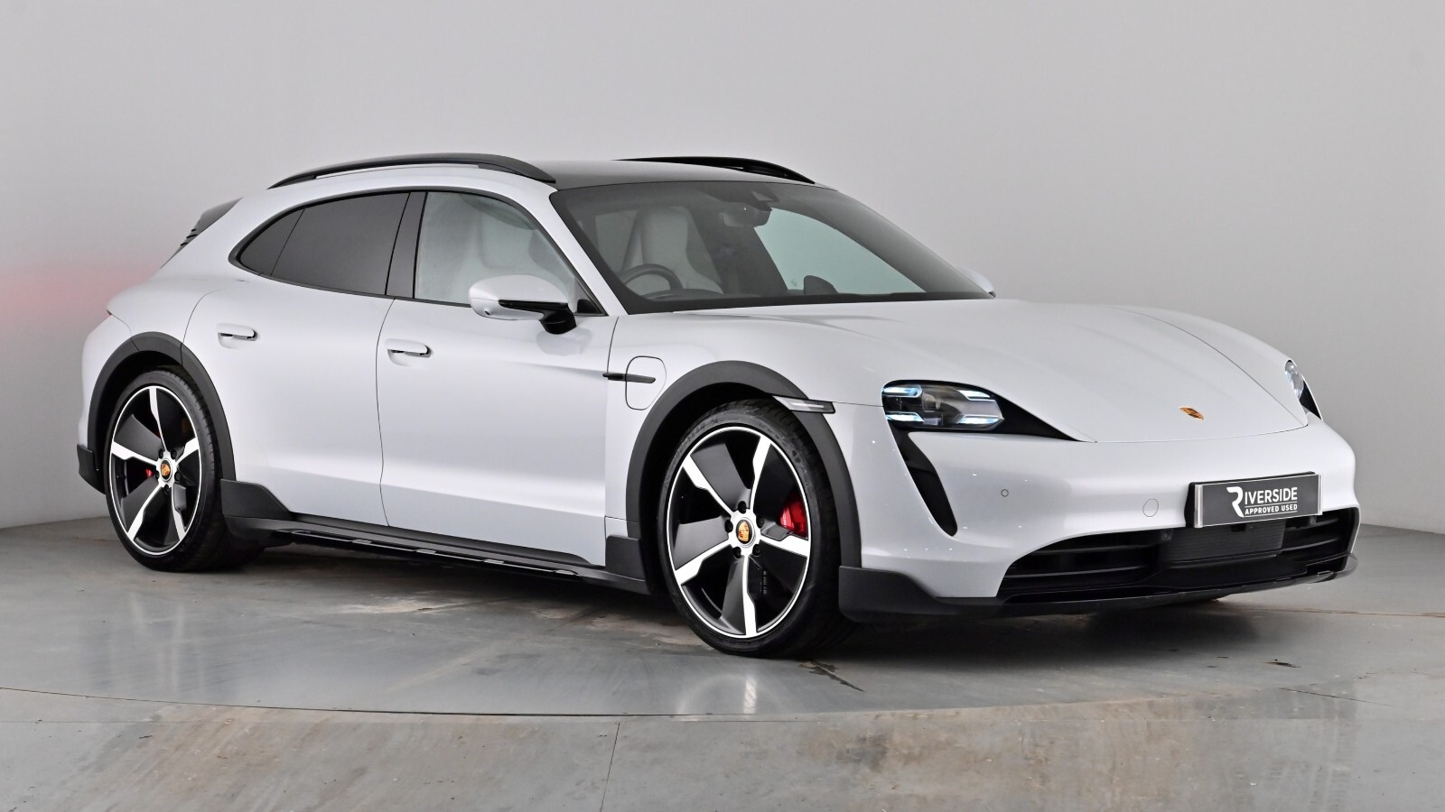 Main listing image - Porsche Taycan Cross Turismo