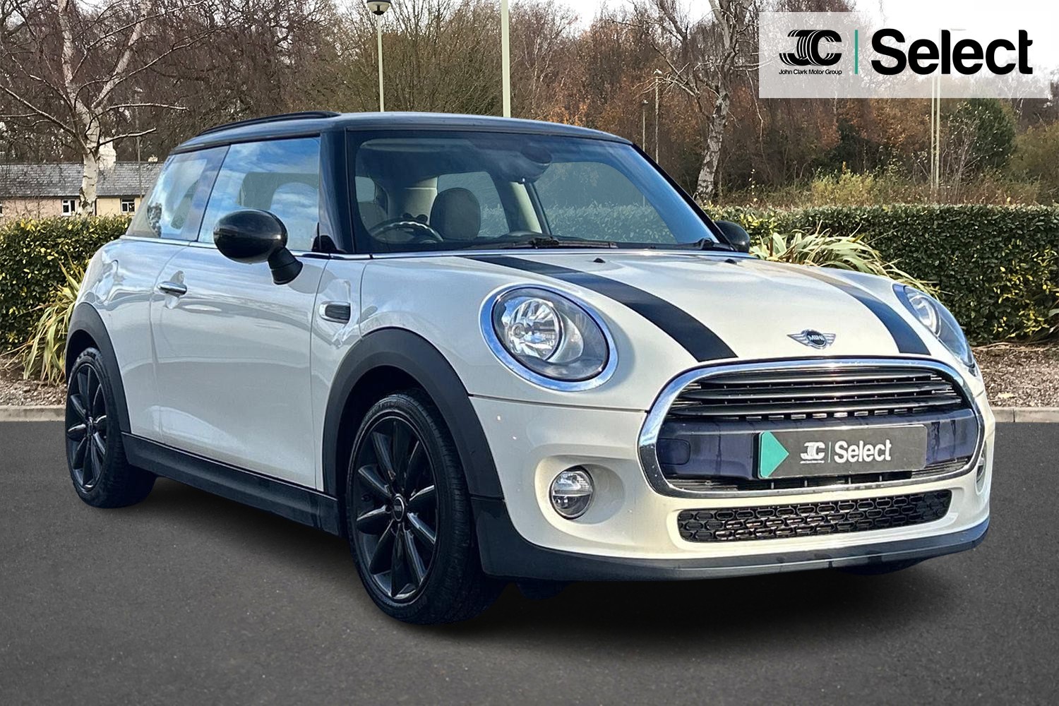 Main listing image - MINI Hatchback