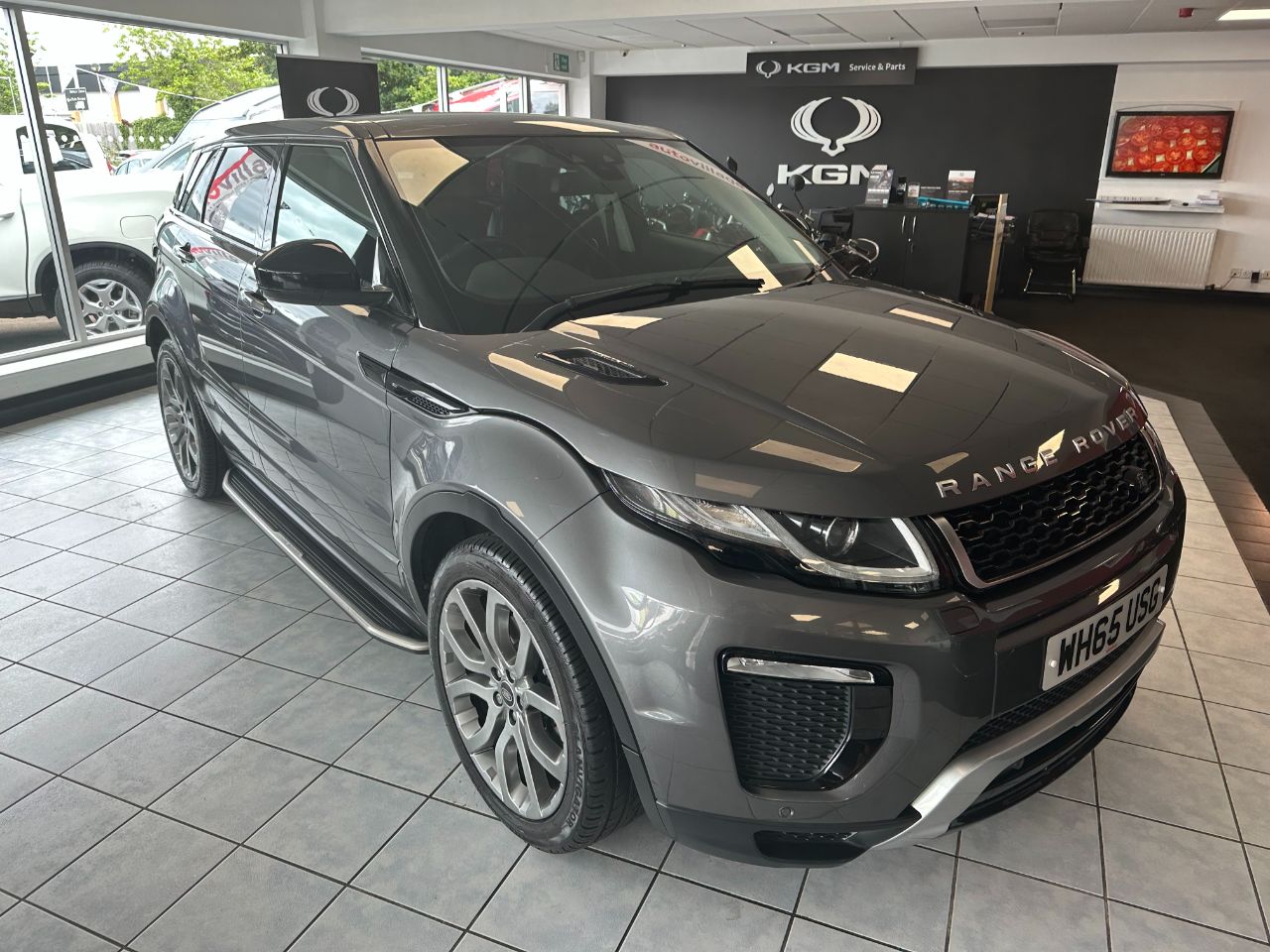 Main listing image - Land Rover Range Rover Evoque