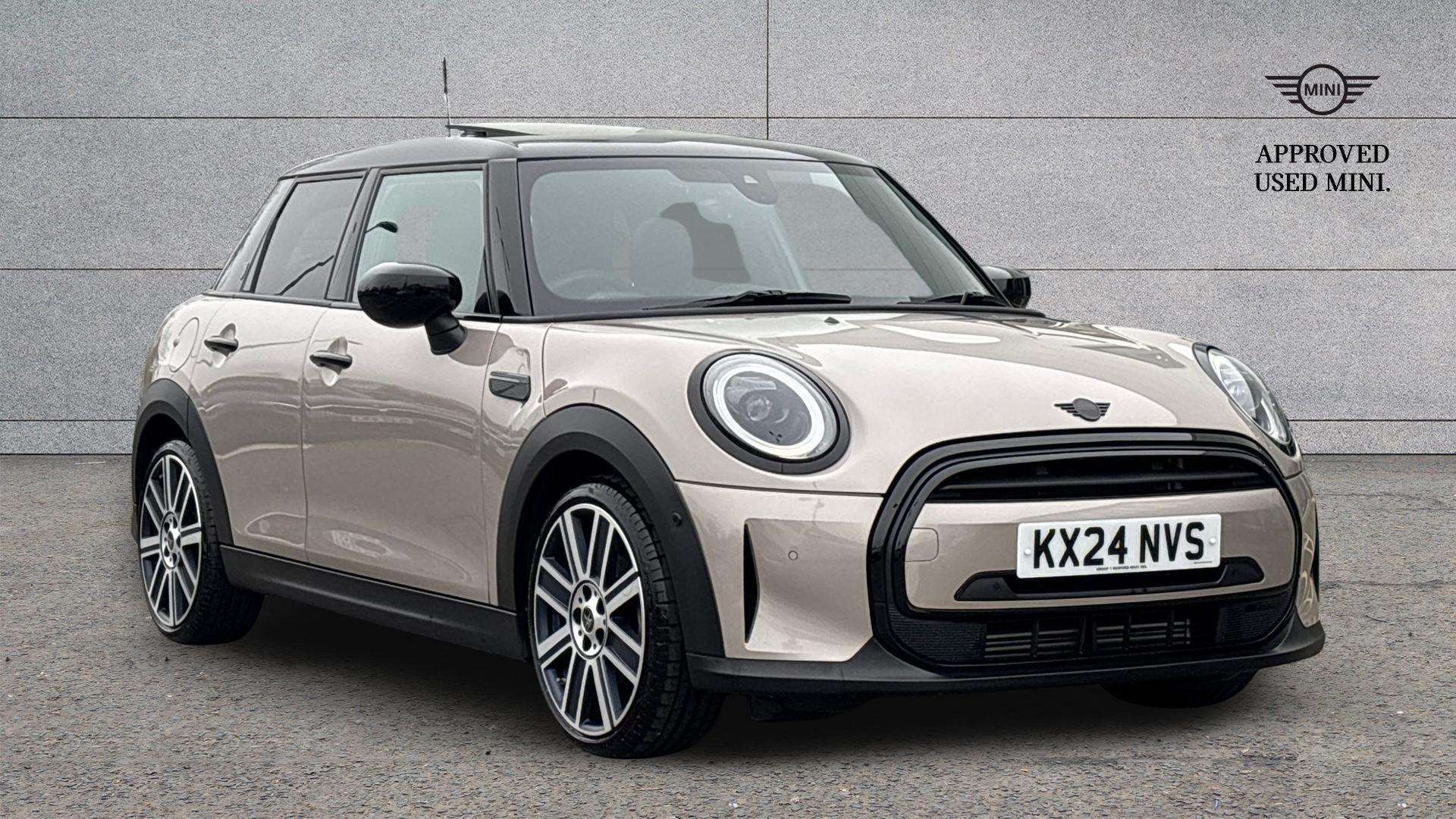 Main listing image - MINI Hatchback 5dr