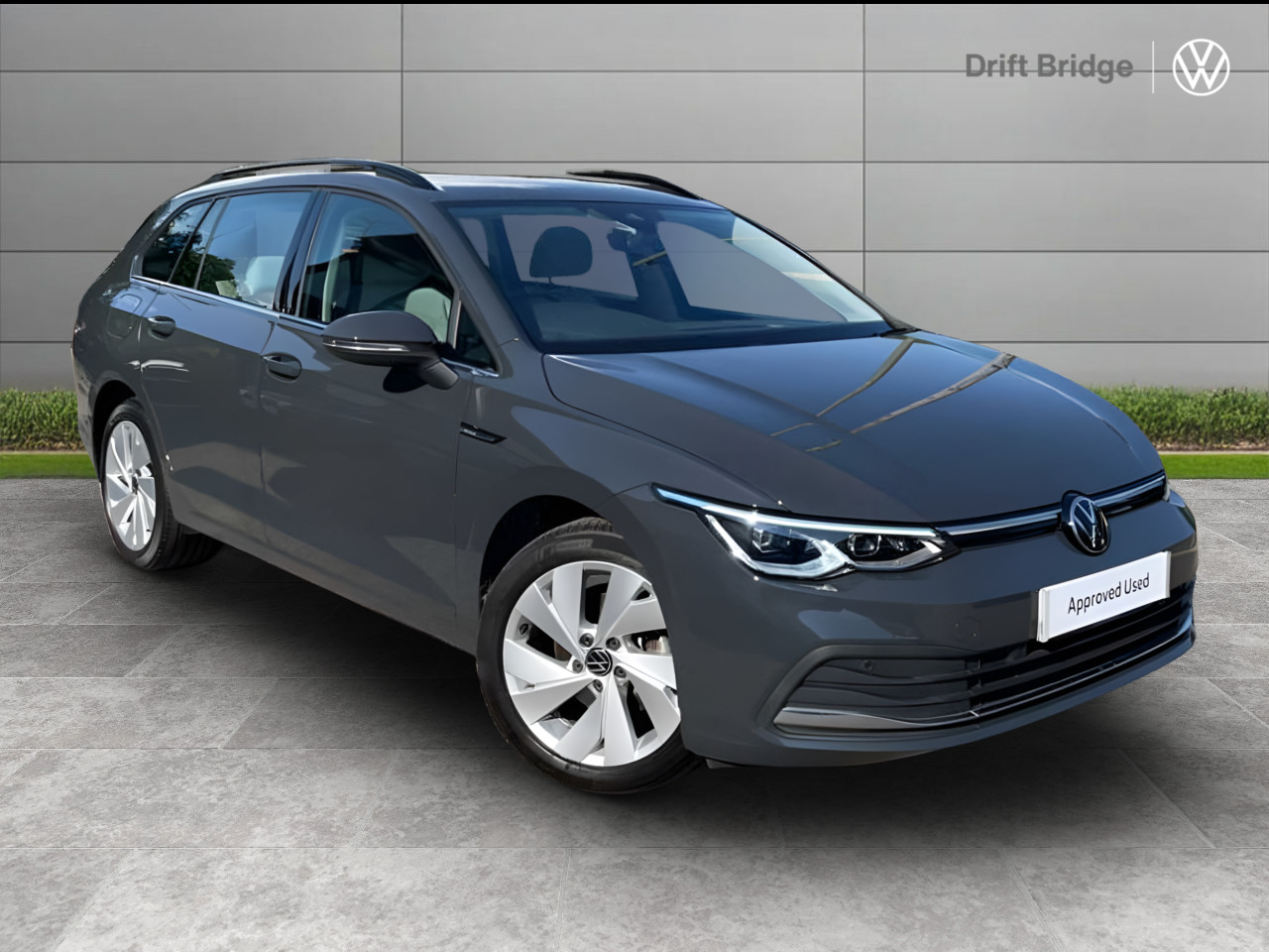 Main listing image - Volkswagen Golf Estate