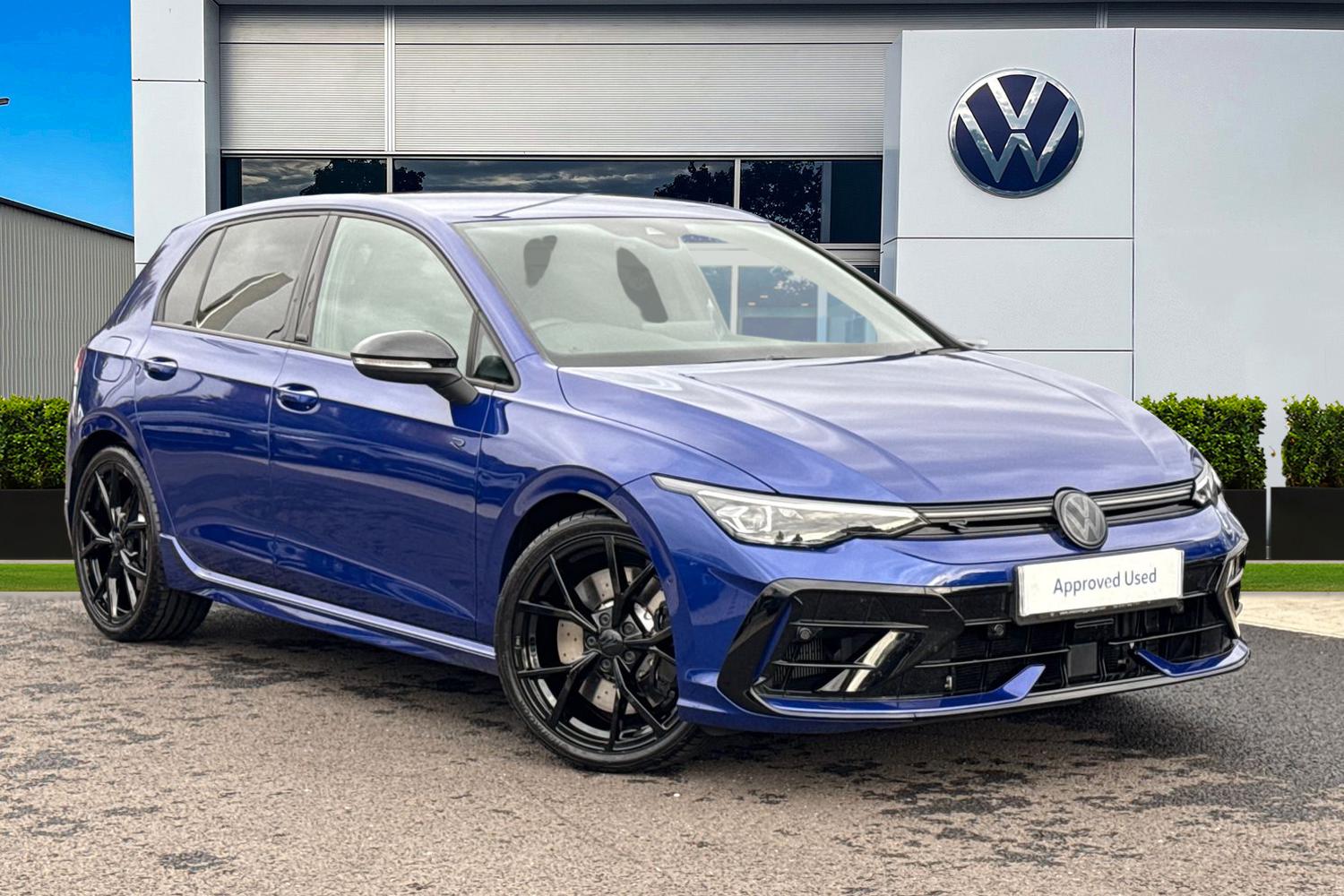 Main listing image - Volkswagen Golf R
