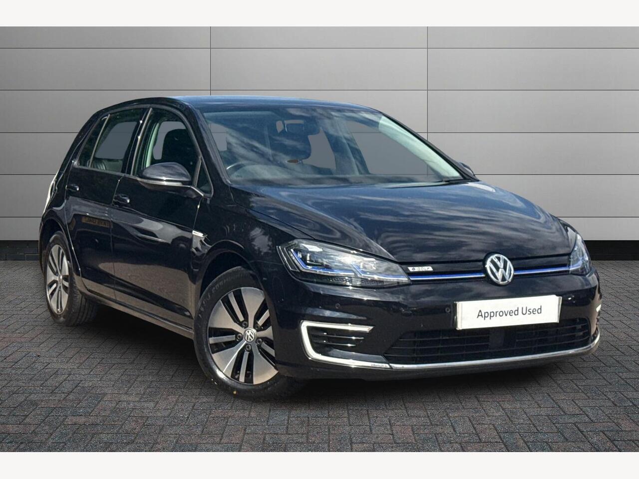 Main listing image - Volkswagen Golf